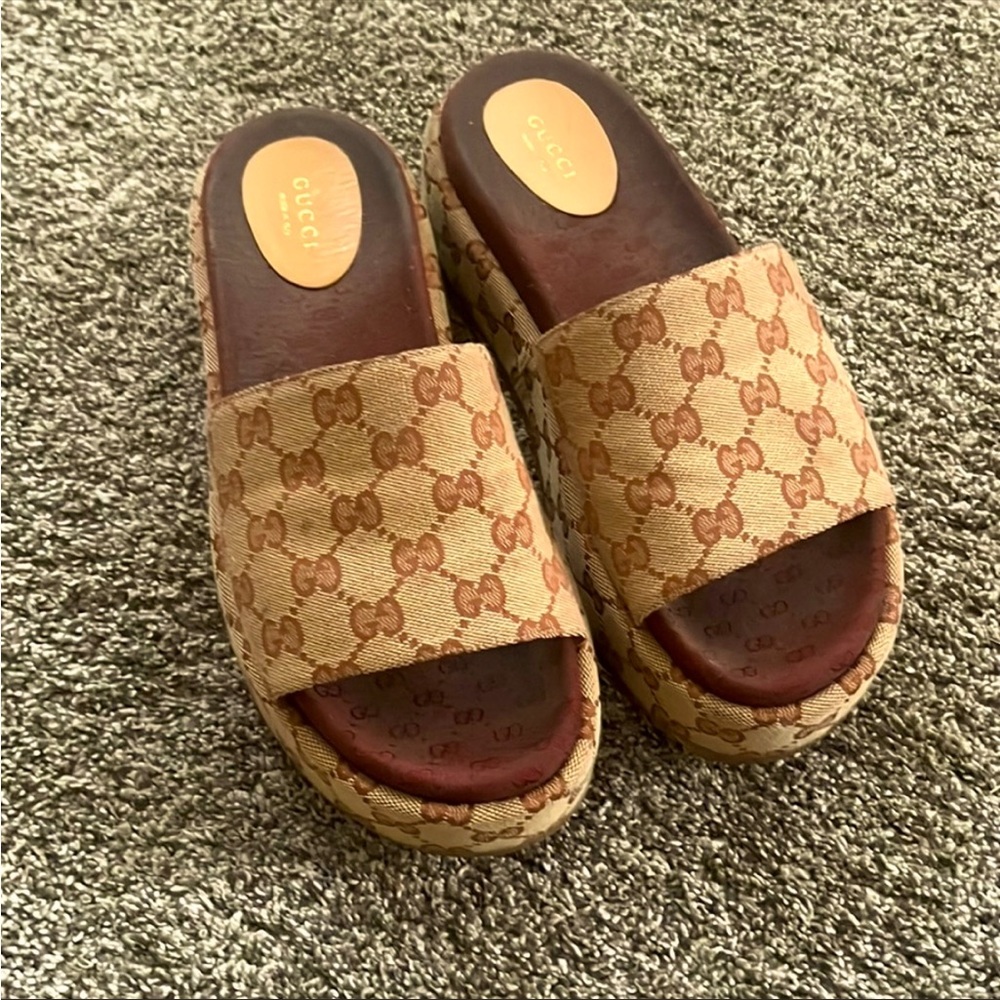Gucci platform shoe